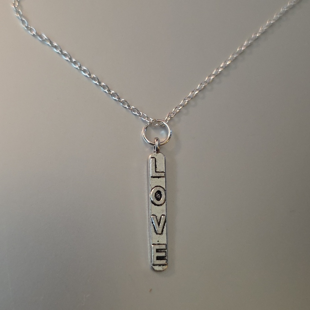 925S Sterling plate 18-in chain LOVE BAR NECKLACE